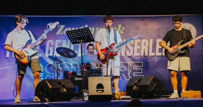 Bergama Zeytinpark Yerel Gençlik Konserleri başladı