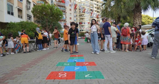 ''Sokak Senin'' etkinlikleri Bostanlı'da devam etti