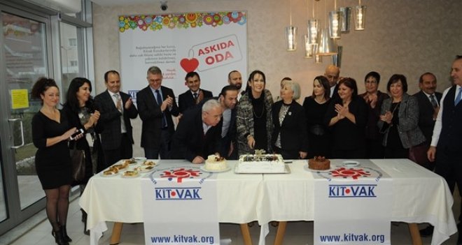 DEÜ KİTVAK-Abdulrezzak Sancak Konukevi’nde birinci yıl kutlaması