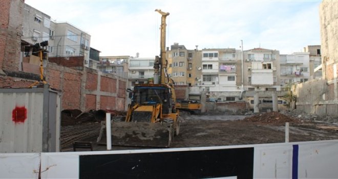 Karşıyaka Devlet Tiyatrosu 2017'de hazır