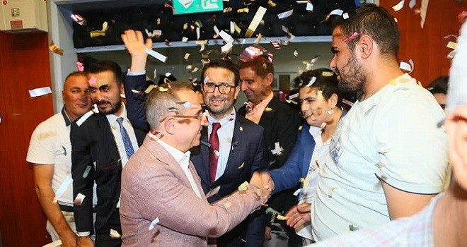 AK Parti, Karşıyaka Danışma Meclisi Toplantısı yapıldı