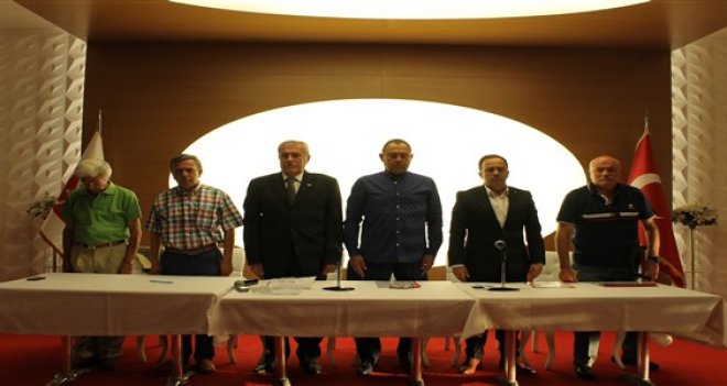 Divan Toplantısı’na Güçsav’ın eleştirileri damga vurdu