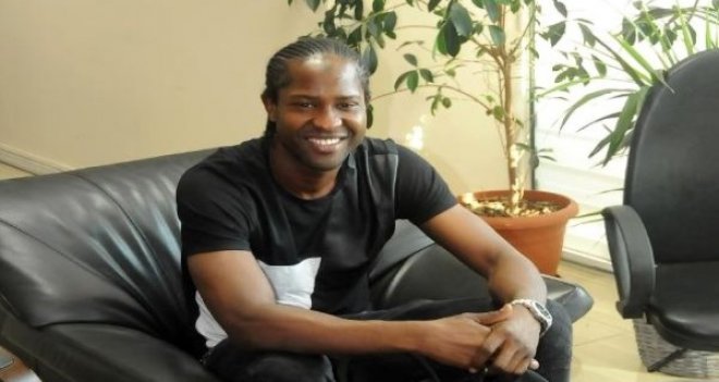 Djiby Fall Karşıyaka'ya geldi