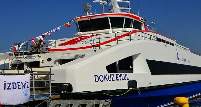 DOKUZ EYLÜL'ÜN İLK SEFERİ KARŞIYAKA'YA...