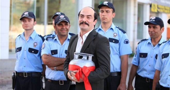 Düğün Dernek 2 vizyona girdi