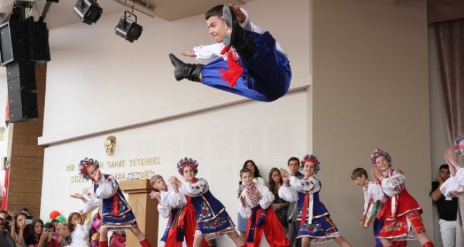 DÜNYA ÇOCUKLARI 22.KEZ KARŞIYAKA'DA