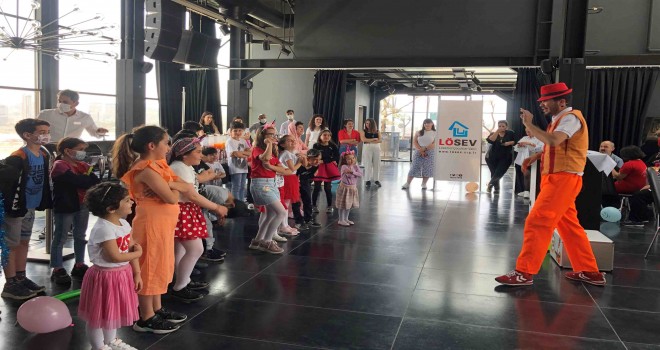 LÖSEV İzmir'de 23 Nisan coşkusu