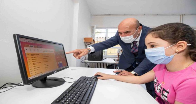 Başkan Soyer’den “askıda tablet” kampanyası