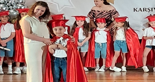 Ana okulunda mezuniyet heyecanı...