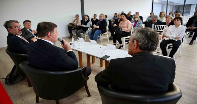 Karşıyaka'da ulusal egemenlik konuşuldu