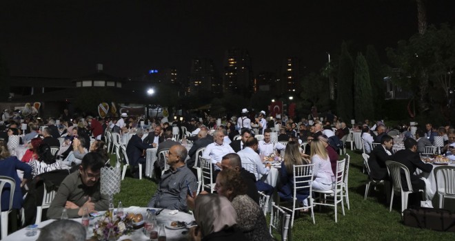 MHP Karşıyaka, Cumhuriyetin 100. yıldönümünü kutladı