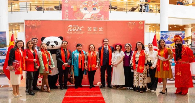 Çin Yeni Yılı İzmir’de kültürel şölenle kutlandı