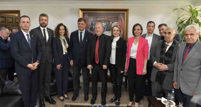 Ünsal, İzmir Esnaf ve Sanatkarlar Odaları Birliği’ni ziyaret etti