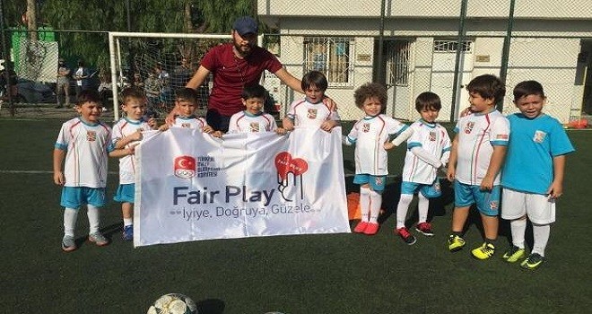 Mustafa Oral baba oldu