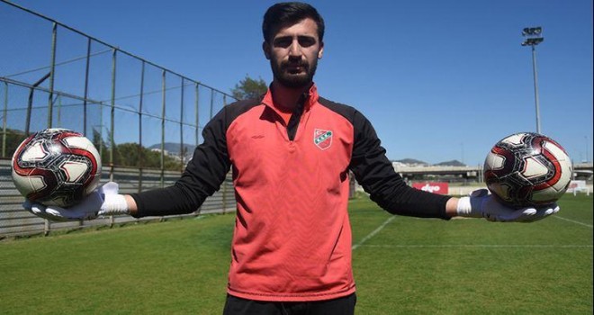 Kaleci Erdoğan bu sezon tek maçta forma giydi