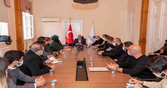 İzmir Büyükşehir İzmirli sanatçılara 1,5 milyon liralık katkı sağlayacak