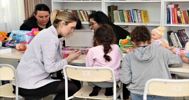 Bornova’dan depremzedelere psikolojik destek