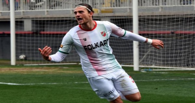 Karşıyaka'nın golcüsü Fatih...