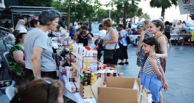 Karşıyaka Çarşısı kadın emeğiyle renkleniyor