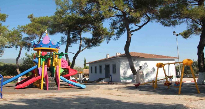 Menderes’te eğitim yuvalarına park