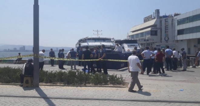 Karşıyaka'de denizde ceset bulundu