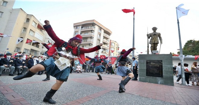 Karşıyaka’da 9 Eylül’e coşkulu kutlama