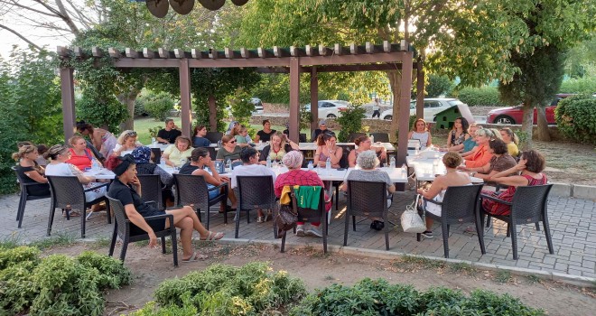 CHP Karşıyaka Kadın Kolları Başkanı İldeniz'den mahalle toplantısı