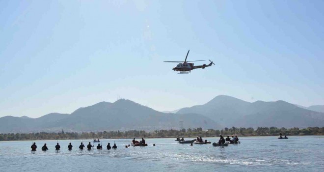 İzmir’de afet tatbikatı