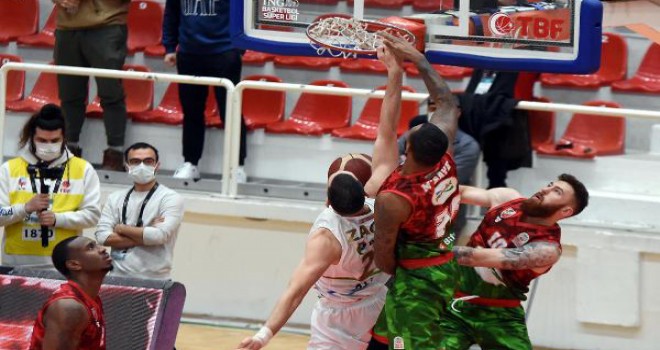 Derbiyi kazanan Pınar Karşıyaka 10 numara!..