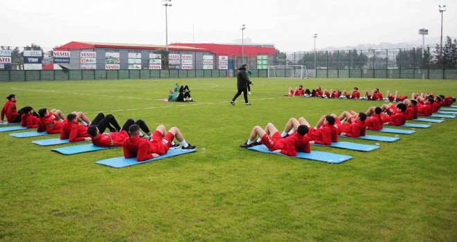 Karşıyaka transfer için beklemede