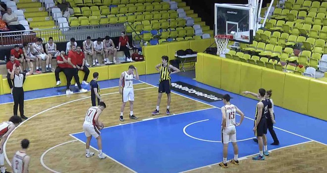 Karşıyaka U18 çeyrek finalde Fenerbahçe'ye yenildi