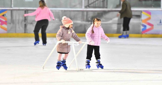Bostanlı’ya buz pisti kuruluyor