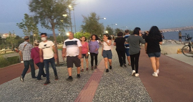 Ne maske, ne de sosyal mesafe...