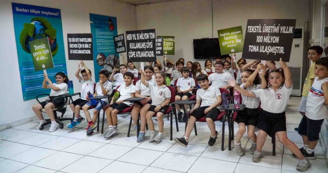 Karşıyakalı miniklere geri dönüşüm bilinci aşılanıyor