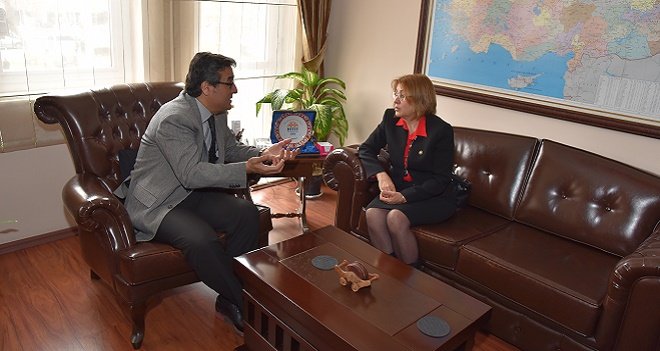 Ege Serbest Bölge Müdürü, Karşıyaka Kaymakamını ziyaret etti