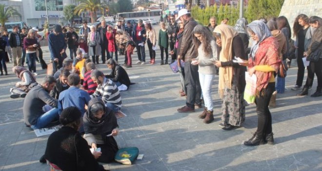 Egeli öğrenciler yaşlılar için “Don-Kal” etkinliği düzenledi