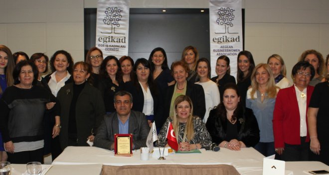 EGİKAD'da ''Din ve Kadın'' konuşuldu