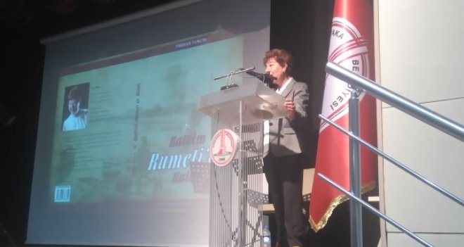 Eğitimci yazar Firdevs Tunçay, Karşıyaka'da panel ve imza günü düzenledi