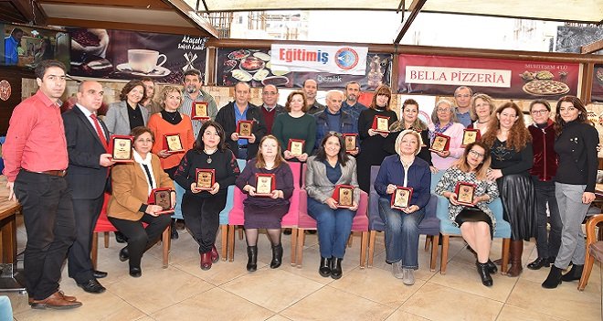 Emekli öğretmen “3600 ek gösterge için mücadeleye devam edelim”