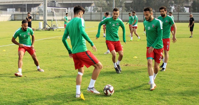 Karşıyaka, Kocaelispor'u konuk ediyor