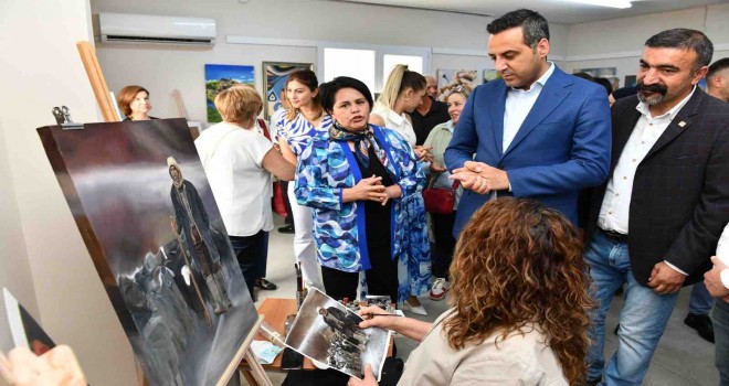 Çiğli Belediyesi Karma Resim Sergisi sanatseverler ile buluştu