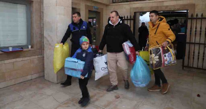 Menderes Belediyesi’nden deprem bölgesine yardım kampanyası