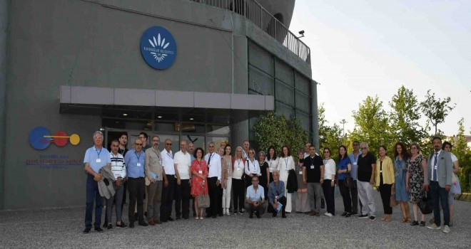 İzmir Kent Konseyleri Birliği Karabağlar'da buluştu