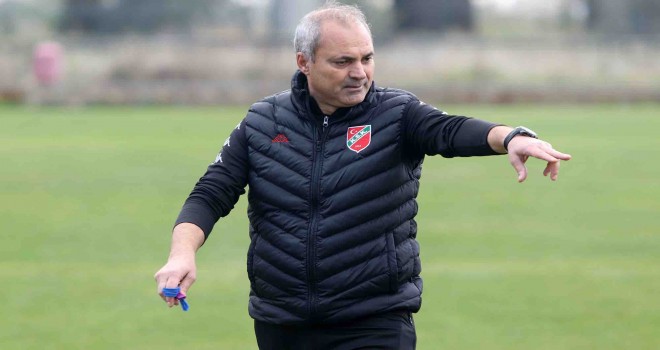 Sözeri: Bu büyük aileye şampiyonluk yakışır