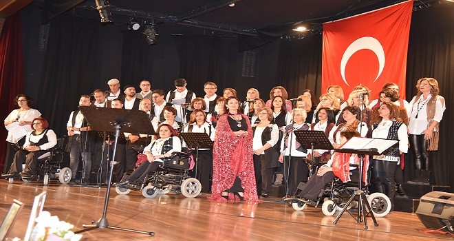 Barış Manço şarkıları ile anıldı