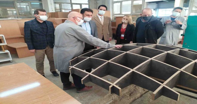 Müdür Dr. Murat Mücahit'ten üretim yapan liselere ziyaret