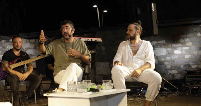 Kaleiçi sohbete ve müziğe doydu