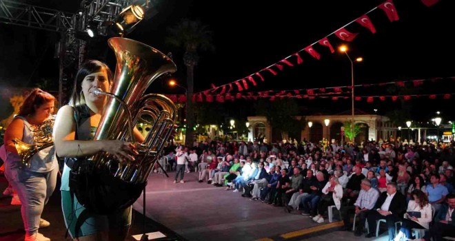 Çeşme Festivali 2022/ Balkan Günleri büyük bir coşkuyla başladı