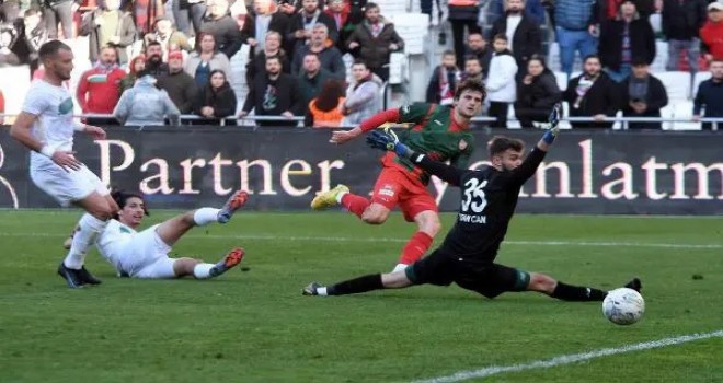 Karşıyaka evinde hata yapmadı