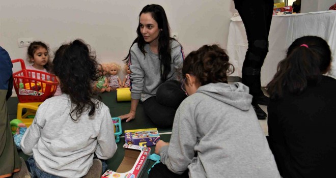 Depremzedelere sanat terapisi